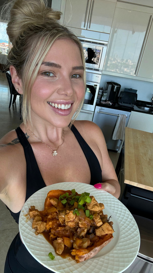 A Must Try Healthy Pad Thai Inspired Dish 🍠🍗